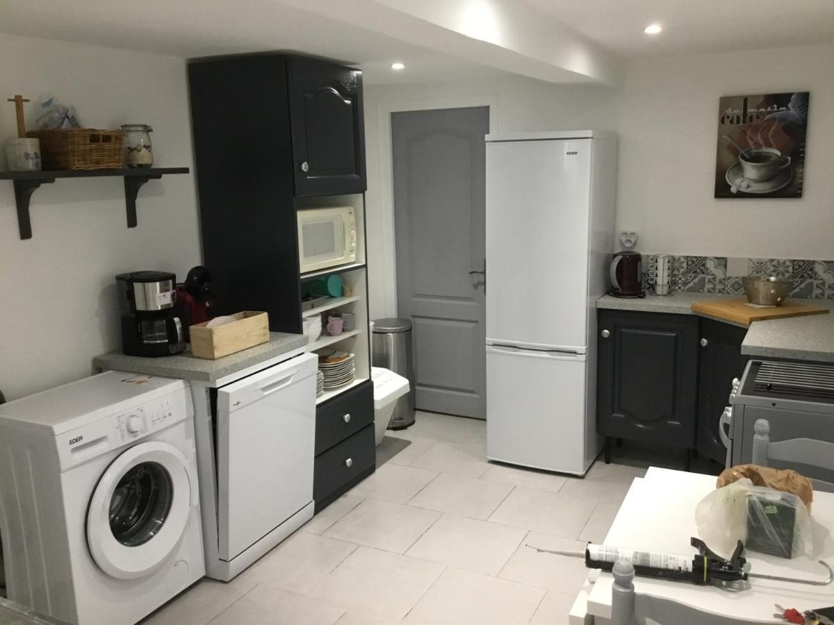 Maison de centre ville 4 à 6 personnes Précigné Extérieur photo