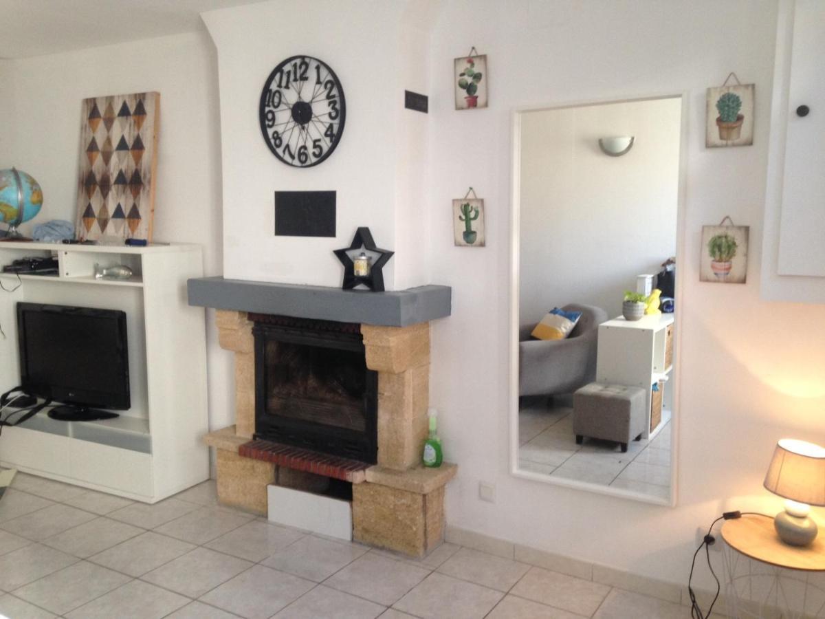 Maison de centre ville 4 à 6 personnes Précigné Extérieur photo